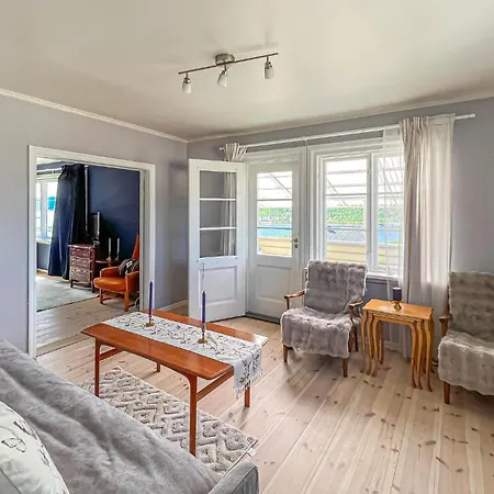 2 Bedroom In Apartment