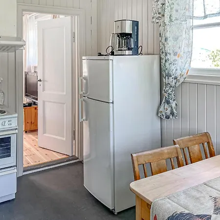 2 Bedroom In *