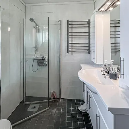 2 Bedroom In *